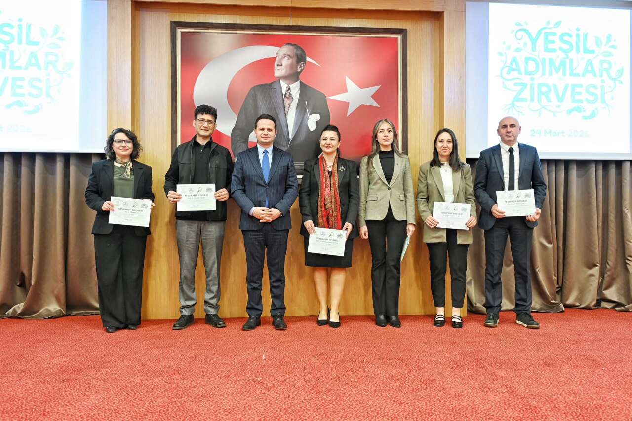 Muğlalı Öğrencilerden Büyük Başarı: Yeşil Adımlar Zirvesi’nde Beğeni Topladılar 1